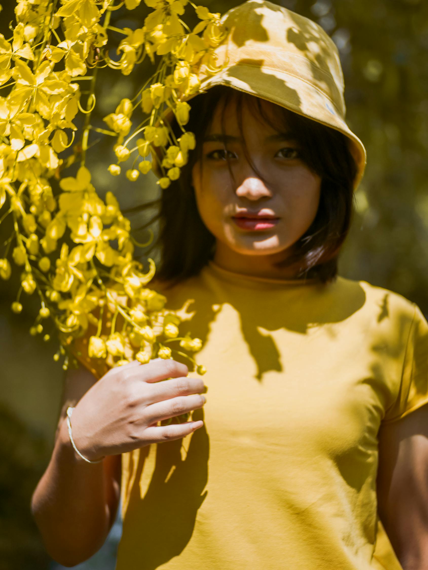女子直播间买珍珠一抠竟掉皮，揭秘珍珠背后的真相