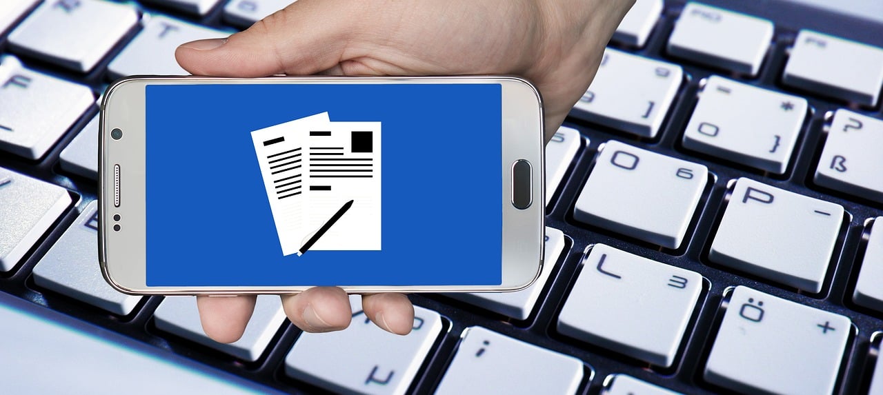 荣耀畅玩30建议买吗？千元机性价比之王，续航超强不卡顿，解决你的购机纠结