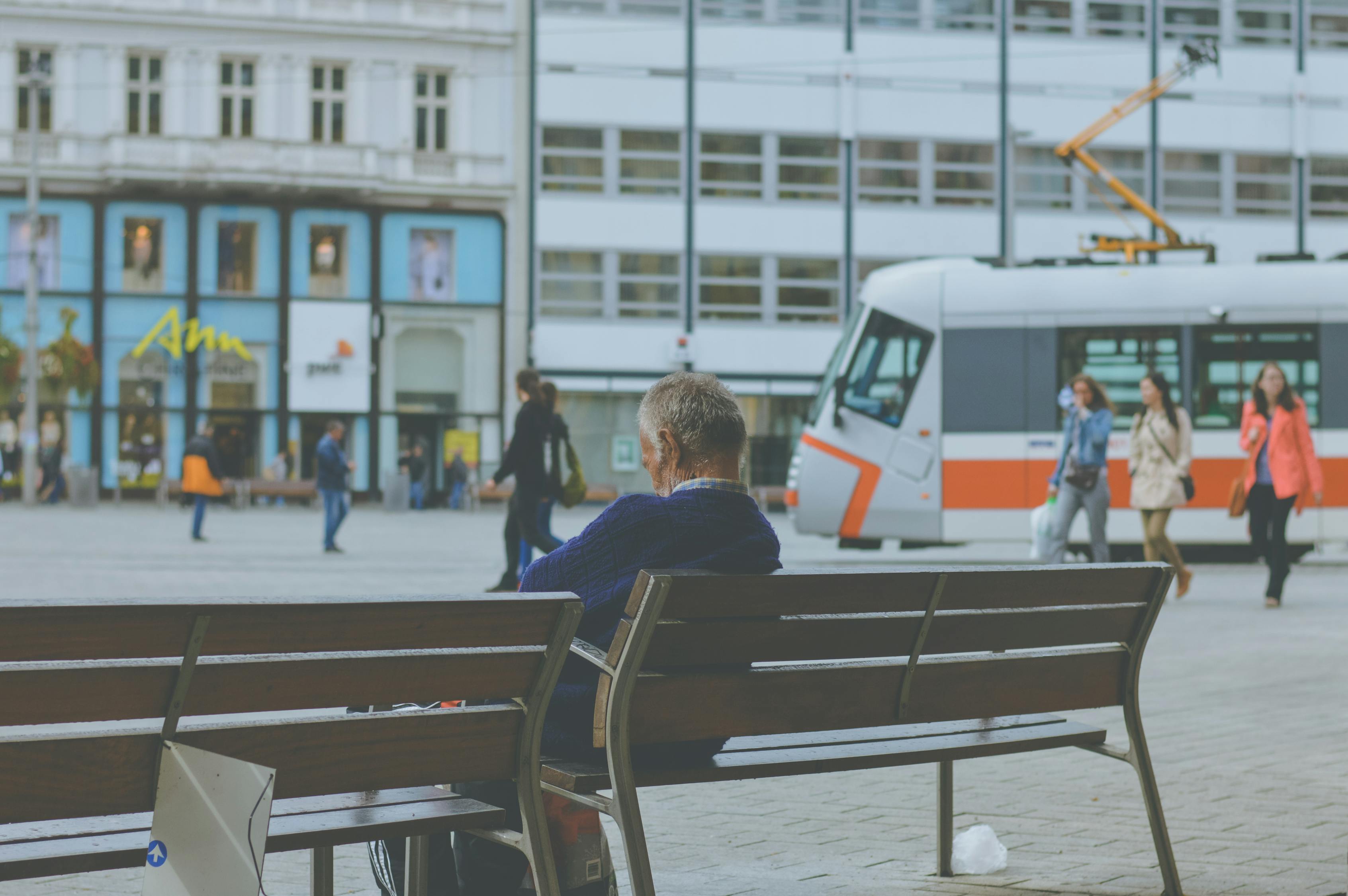 OPPO Find X参数全解析：隐藏式摄像头与曲面屏带来的极致视觉盛宴