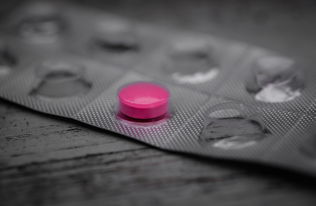 揭秘类固醇药物—它们是超级英雄还是双刃剑？
