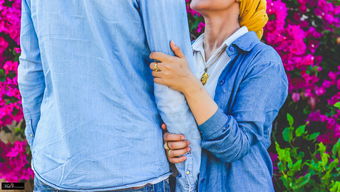 男子出轨染性病，妻子遭殃却带情人治疗