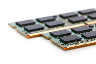 DDR3 和 DDR4 是两种不同代际的同步动态随机存取存储器(SDRAM)它们在性能、功耗、物理设计和功能上存在显著差异。以下是主要区别的详细对比 DDR3 和 DDR4 是两种不同代际的同步动态随机存取存储器(SDRAM)它们在性能、功耗、物理设计和功能上存在显著差异。以下是主要区别的详细对比