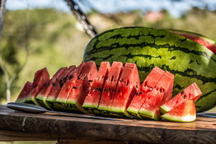 西瓜子可以吃，但需注意以下几点